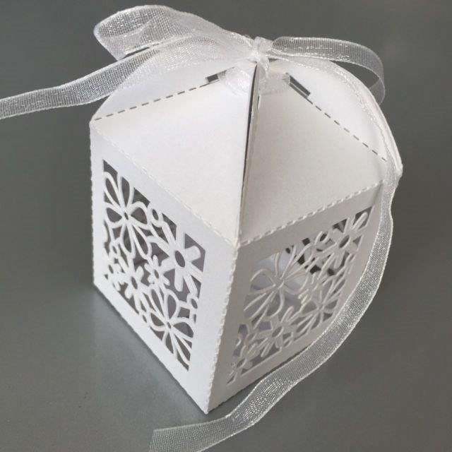 10 Flowers Filigree Boxes - Pearl White