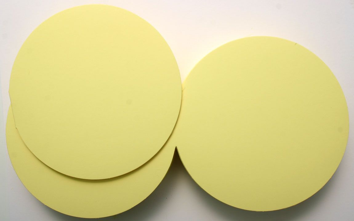 Round Cards - Light Yellow - Ø 13,5cm - 240g