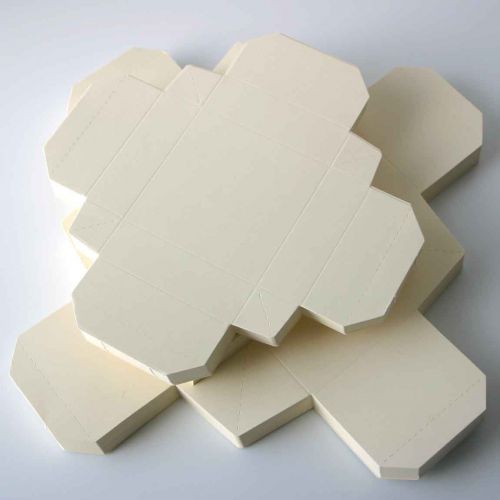 50 Deco Boxes - Square  - Ivory